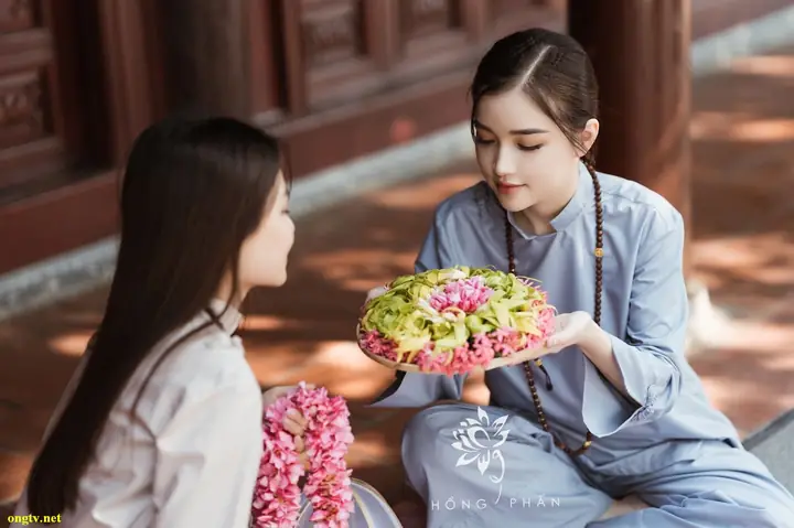 Điều Quyết Định Vận Mệnh Và Hạnh Phúc Của Người Mẹ, Người Vợ, Người Con Dâu, Tức Phụ Nữ Nói Chung Là Ở Khí Chất.