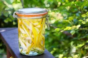 Những Lưu Ý Khi Sử Dụng Quả Phật Thủ Ngâm Rượu