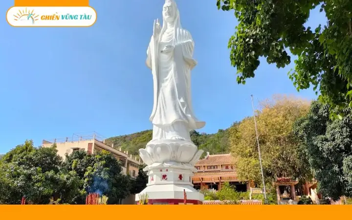 Chiêm Ngưỡng Tượng Quan Âm Bồ Tát Khổng Lồ