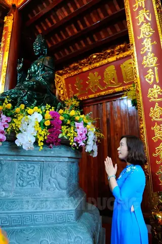 Quán Thế Âm Bồ Tát Thành Phật