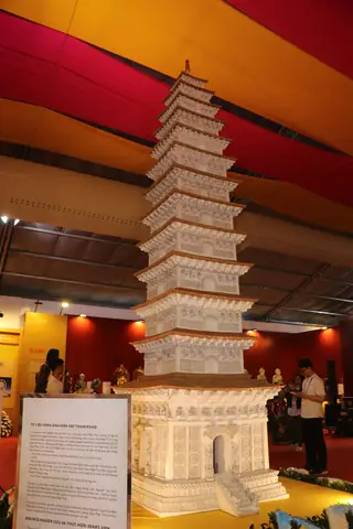 Vesak 2025: 87 Bảo Vật Quốc Gia Phật Giáo Việt Nam Lần Đầu 'ra Mắt' Công Chúng- Ảnh 6.