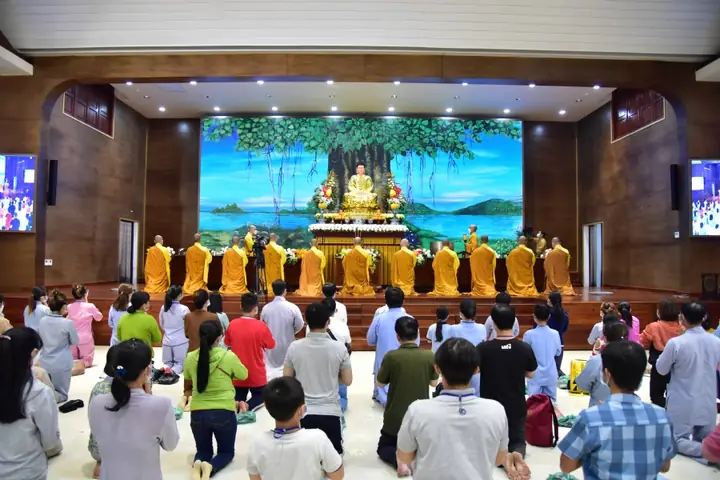 Ý Nghĩa Và Lợi Ích Của Quy Y Tam Bảo