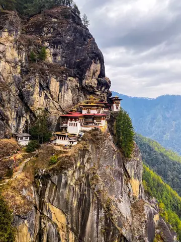 30 Sự Thật Gây Ngạc Nhiên Về Vương Quốc Phật Giáo Bhutan