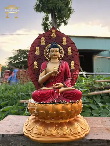 Ý Nghĩa Tâm Linh Và Sự Tôn Kính Của Phật Tử