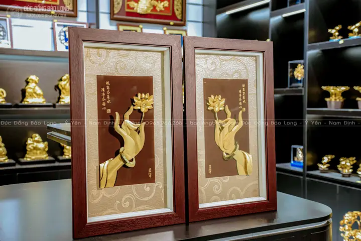 Ưu Điểm Của Tranh Tay Phật Cầm Cành Hoa Sen Dát Vàng 24k Khổ 39cm X 65cm