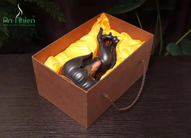 Không Gian Sử Dụng Thác Khói Xông Trầm