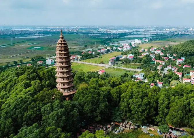 Chiêm Bái Tượng Phật Khổng Lồ Và Tháp Phổ Quang