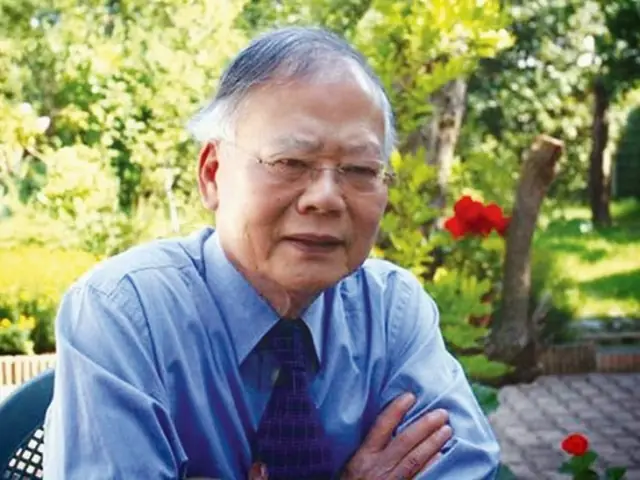 Giáo Sư Cao Huy Thuần (1937-2024). Ảnh Tư Liệu (theo Báo Giác Ngộ)