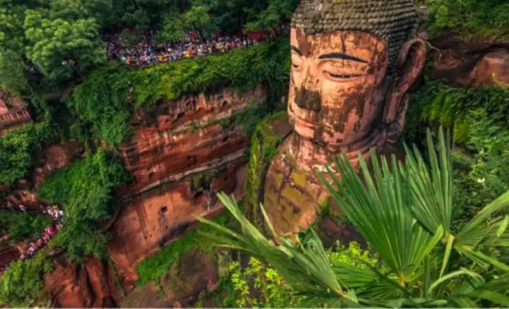 Thế Giới Tượng Phật