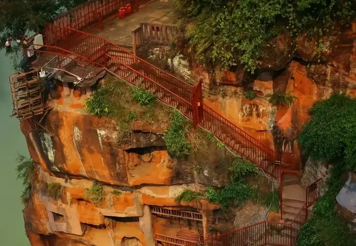 Thế Giới Tượng Phật