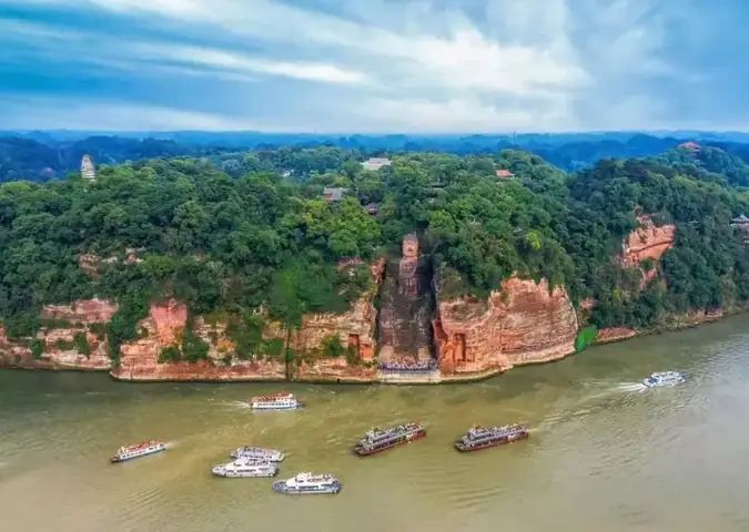 Thế Giới Tượng Phật