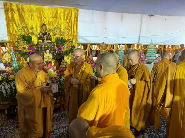 Theo Dấu Chân Phật Chùa Khai Nguyên