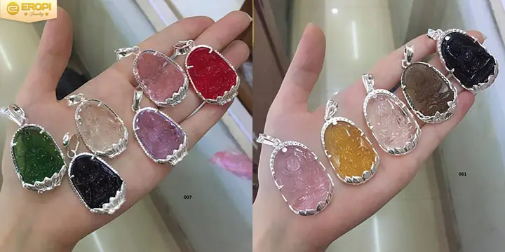 Hình Ảnh Đức Phật Là Biểu Tượng Của Điềm Lành, Lòng Từ Bi, Hướng Thiện. Do Vậy, Nhiều Người Cho Rằng Đeo Dây Chuyền Mặt Phật Sẽ Mang Lại May Mắn, Tránh Vận Xui Và Thu Hút Tài Lộc. Nhưng Nếu Đeo Dây Chuyền Mặt Phật Không Phù Hợp Với Bản Mệnh Sẽ Gặp Nhiều Điều Xui Xẻo. Hãy Cùng Eropi Tìm Hiểu Phương Pháp Đeo Dây Chuyền Mặt Phật Nhé.