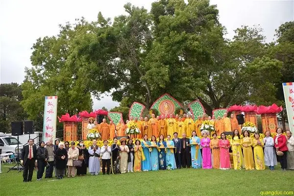 Kính Mừng Phật Đản (thơ) - Phật Đản - Trang Nhà Quảng Đức