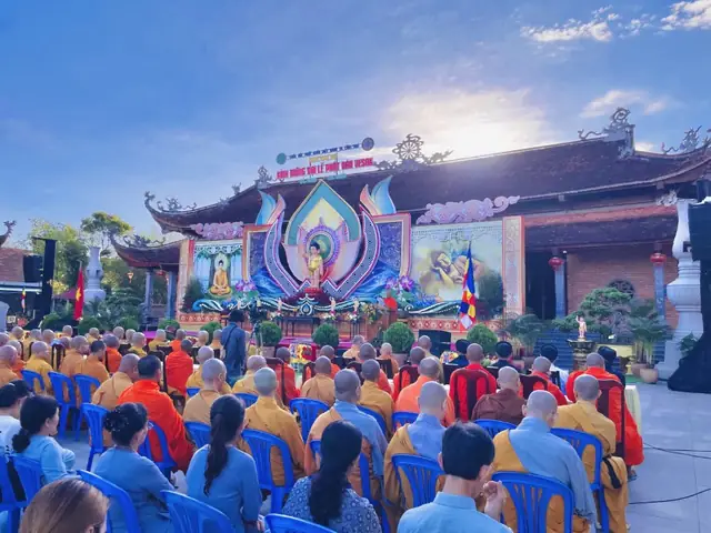 Thơ Lễ Phật Đầu Năm