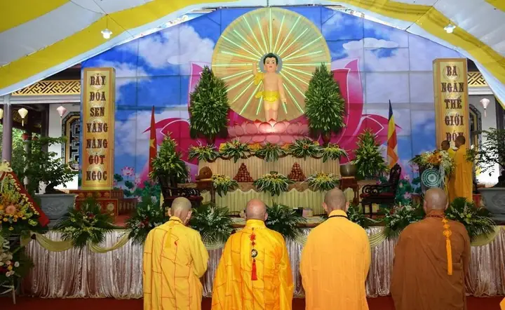 Mẫu Văn Khấn Lễ Phật Đản Tại Chùa