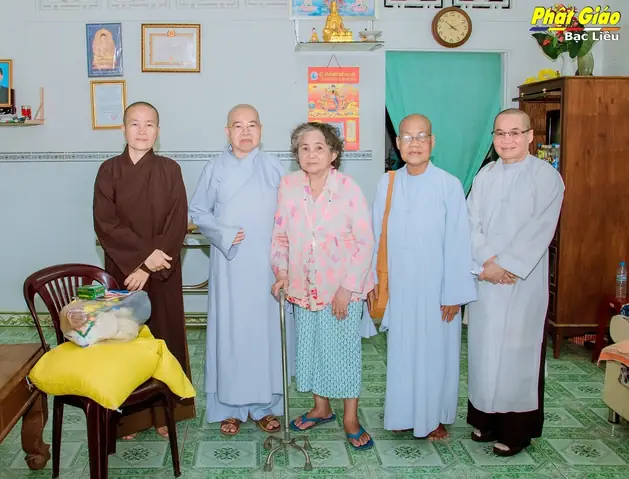 Z4209675194528_34975984966516a1f906d62883aa4c44