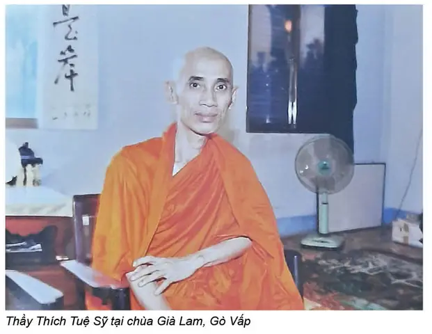 Huyền Thoại Về Thầy Tuệ Sỹ