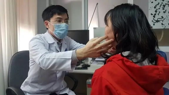 Tiêm Filler Tai Phật