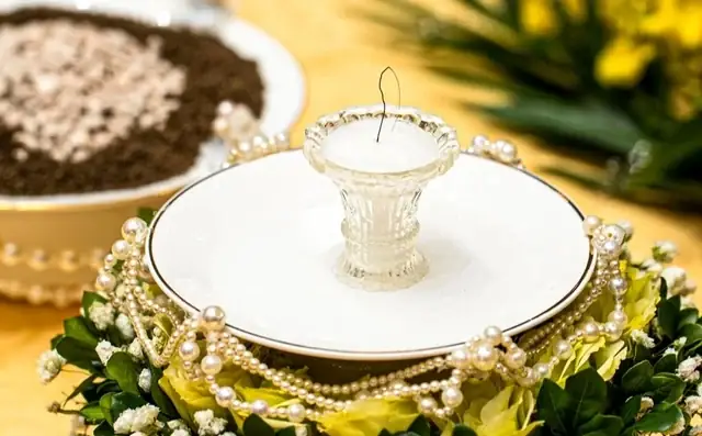 Xôn Xao Clip Xá Lợi Tóc Của Đức Phật Tự Chuyển Động Tại Chùa Ba Vàng