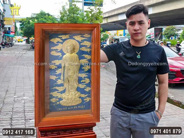 Đặc Điểm Nổi Bật Của Bức Tranh Đồng Phật A Di Đà Đứng Tiếp Dẫn