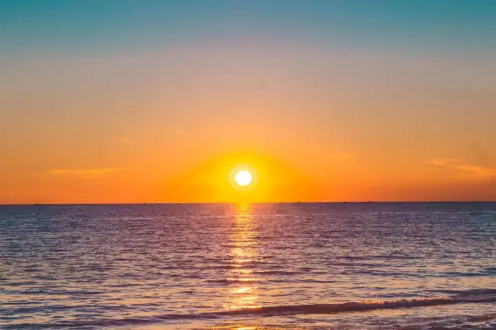 Chúa Và Phật - Ai Tu Luyện Cao Hơn !!! - Lý Gia