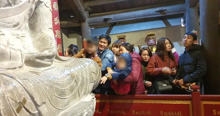 Người Dân Vô Tư Xâm Hại Bảo Vật, Trụ Trì Chùa Phật Tích Nói Gì?