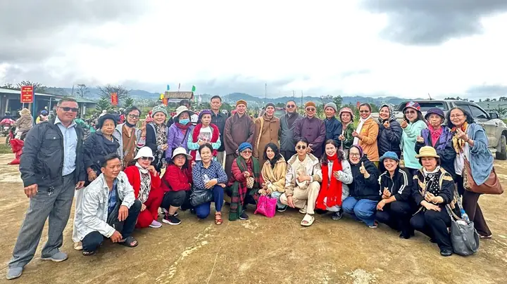 Kon Tum: Chùa Khánh Lâm Phát Quà Từ Thiện Cho Bà Con Có Hoàn Cảnh Khó Khăn Tại Xã Măng Bút