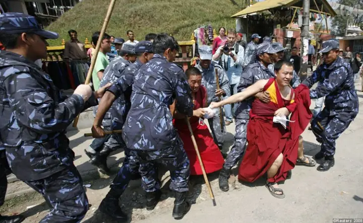 Trung Quốc Đàn Áp Phật Giáo Tây Tạng: Những Khía Cạnh Lịch Sử Và Hiện Tại