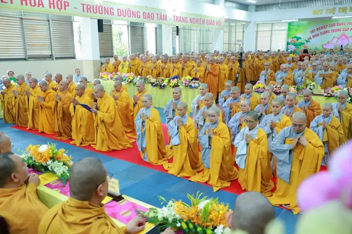 Tp.hcm: Lễ Tốt Nghiệp Cao Đẳng Phật Học Khóa 8 & Khai Giảng ...