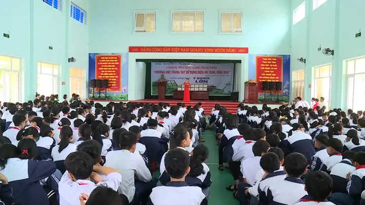 Các Hoạt Động Ngoại Khóa Và Chương Trình Giáo Dục Khác