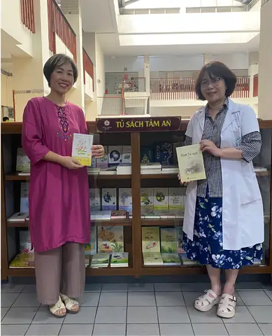“tủ Sách Tâm An” - Món Quà Chữa Lành Gửi Đến Bệnh Nhân Bạch Mai