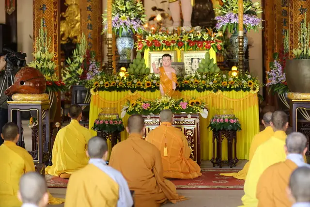 Tụng Kinh Lễ Phật Đản