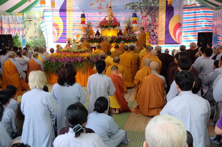 Lễ Tụng Kinh Khánh Đản Và Lễ Tắm Phật Tại Tổ Đình Quan Âm Tu Viện, Biên Hoà, Đồng Nai.