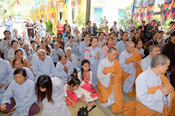 Lễ Tụng Kinh Khánh Đản Và Lễ Tắm Phật Tại Tổ Đình Quan Âm Tu Viện, Biên Hoà, Đồng Nai.