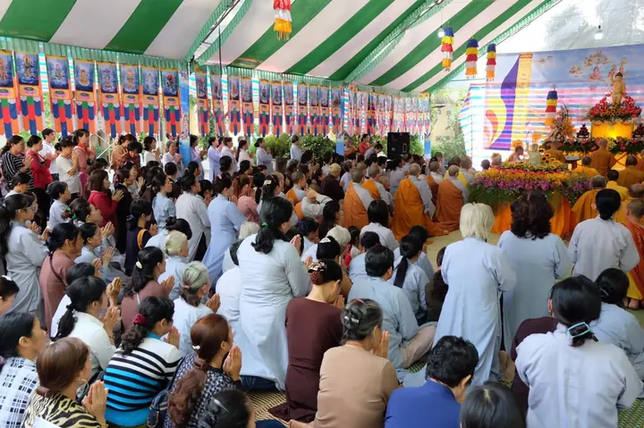 Lễ Tụng Kinh Khánh Đản Và Lễ Tắm Phật Tại Tổ Đình Quan Âm Tu Viện, Biên Hoà, Đồng Nai.