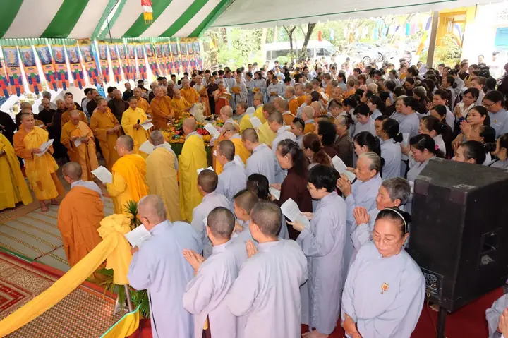 Lễ Tụng Kinh Khánh Đản Và Lễ Tắm Phật Tại Tổ Đình Quan Âm Tu Viện, Biên Hoà, Đồng Nai.