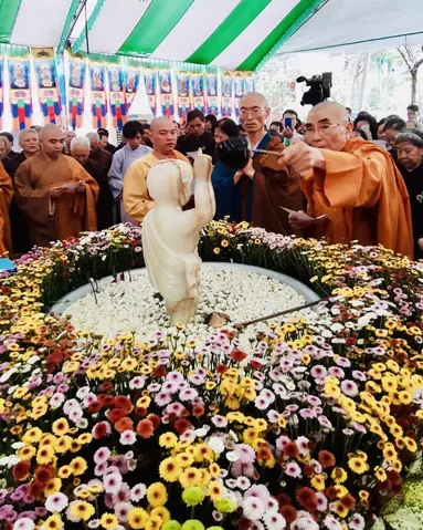 Lễ Tụng Kinh Khánh Đản Và Lễ Tắm Phật Tại Tổ Đình Quan Âm Tu Viện, Biên Hoà, Đồng Nai.