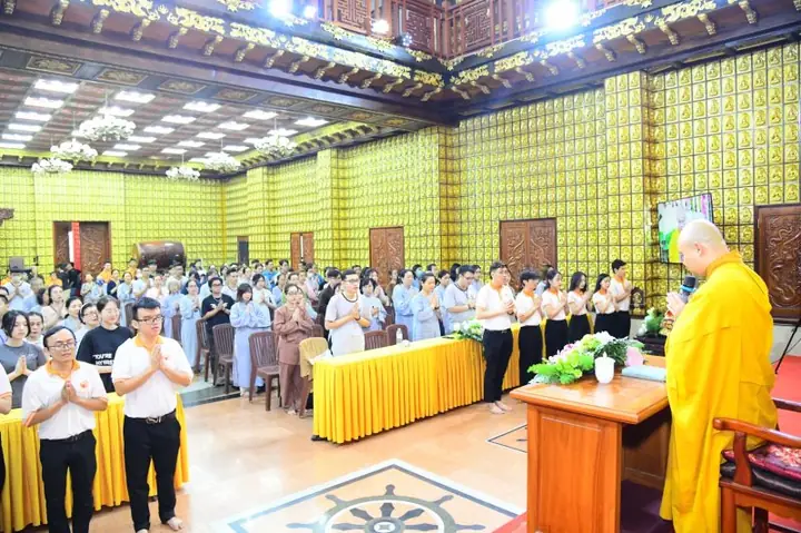 Tuổi Trẻ Hướng Phật