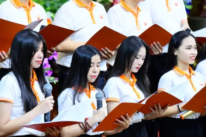 Tuổi Trẻ Hướng Phật