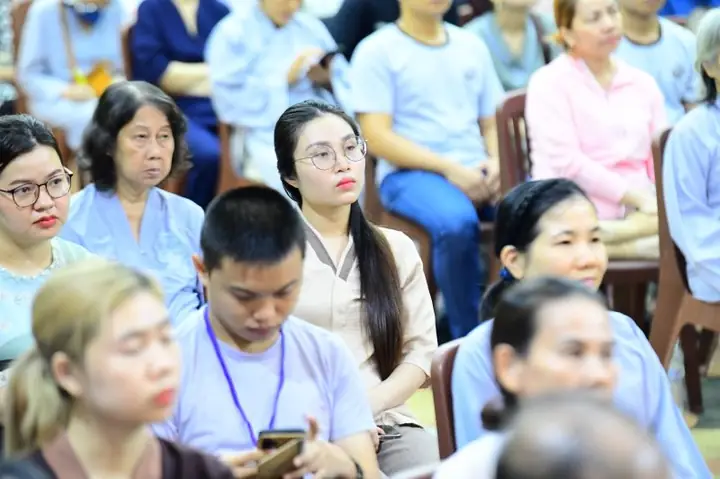 Tuổi Trẻ Hướng Phật