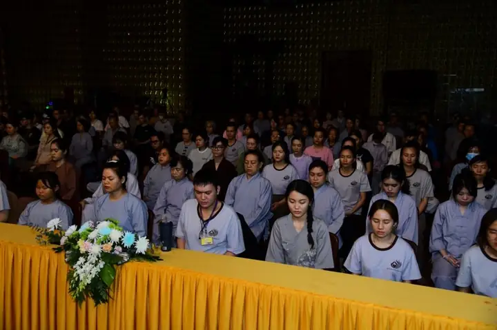 Tuổi Trẻ Hướng Phật