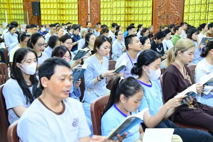 Tuổi Trẻ Hướng Phật