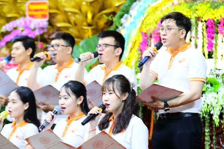 Tuổi Trẻ Hướng Phật