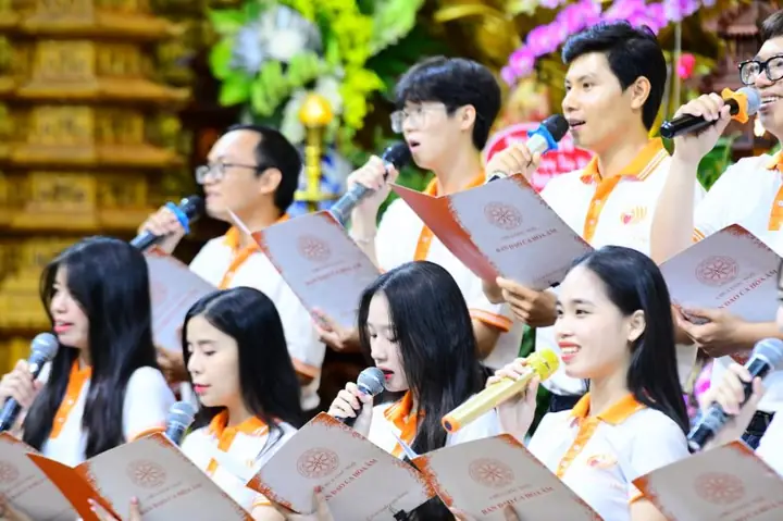 Tuổi Trẻ Hướng Phật