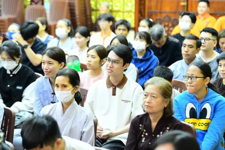 Tuổi Trẻ Hướng Phật