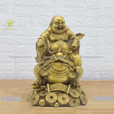 Ý Nghĩa Phong Thủy Học Của Tượng Phật Di Lặc Cưỡi Thiềm Thừ Bằng Đồng
