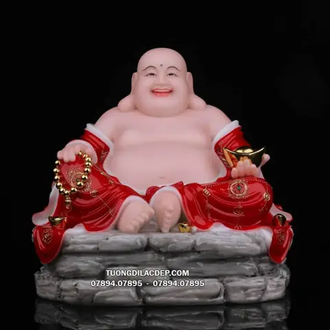 Đặt Tượng Phật Di Lặc Trên Bàn Thờ Ông Địa Cần Lưu Ý Điều Gì?