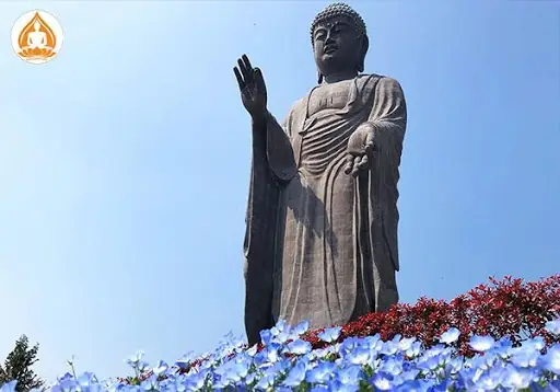 Tượng Phật A Di Đà Lớn Nhất Thế Giới Ở Đâu?