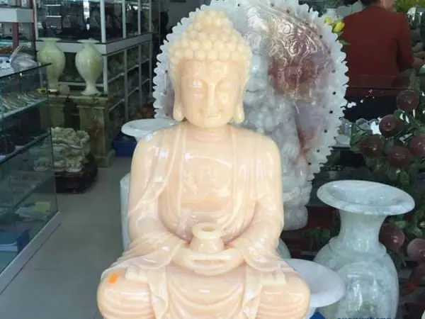 Mách Cách Đặt Tượng Phật A Di Đà Thời Lý Trong Nhà Sao Cho Hợp Phong Thủy Nhất?